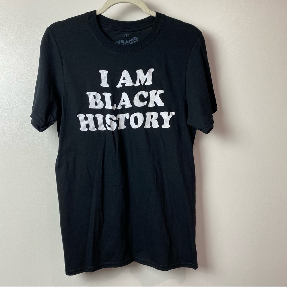 Strange Daze Sz Small Women's "I am Black History" black tee shirt New NWOT